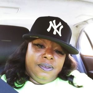 Meet your Posher, Lakima